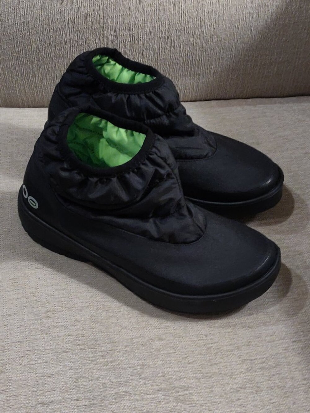 OOFOS Women's OOmg Booties In Black SIZE US 10